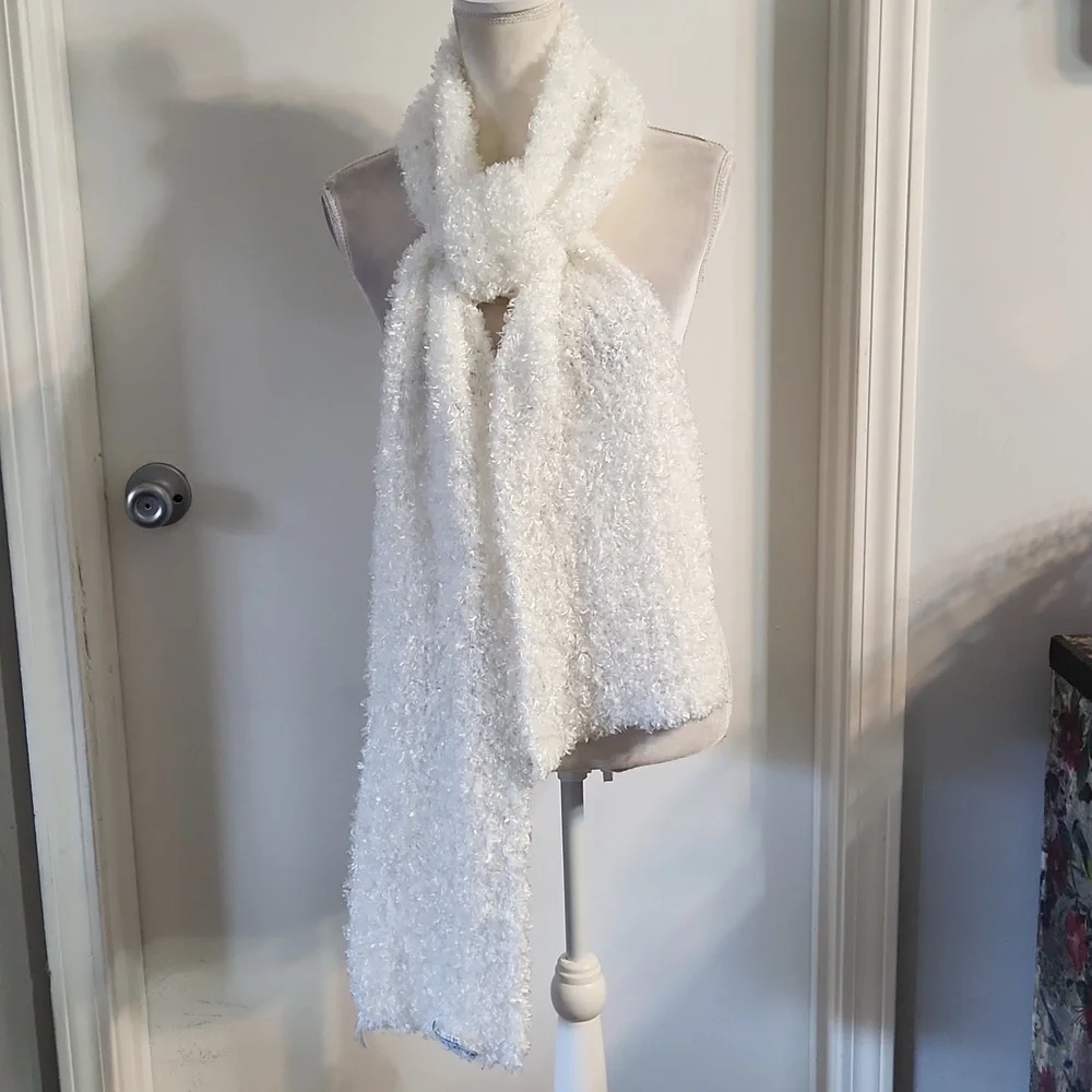 White House Black Market Textured White Scarf